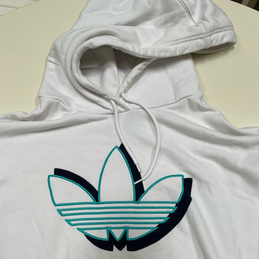 Adidas Pullover - Picture 2 of 5